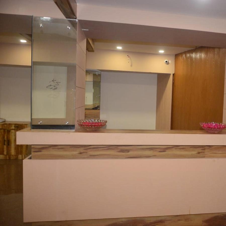 Hotel Poonam Rāipur Buitenkant foto